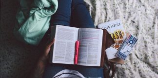 8 Tips to Choose an Online Essay Writing Service