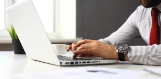 5 Tips on Managing PDFs for Small Businesses C:\Users\DELL\Desktop\load-image (1).jpg