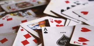 Casino vs. Live Casino: Decoding the Distinction scattered playing cards
